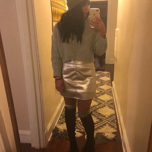 Meet your Posher, April - Picture 4 of 5